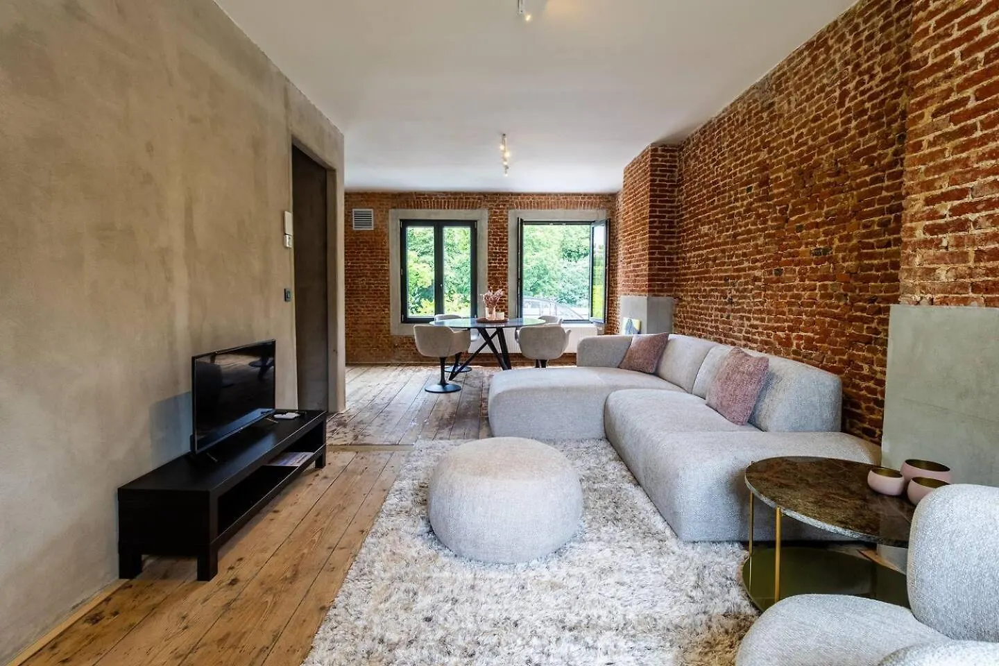 Zooside Suites Antverpy 0*,  Belgie