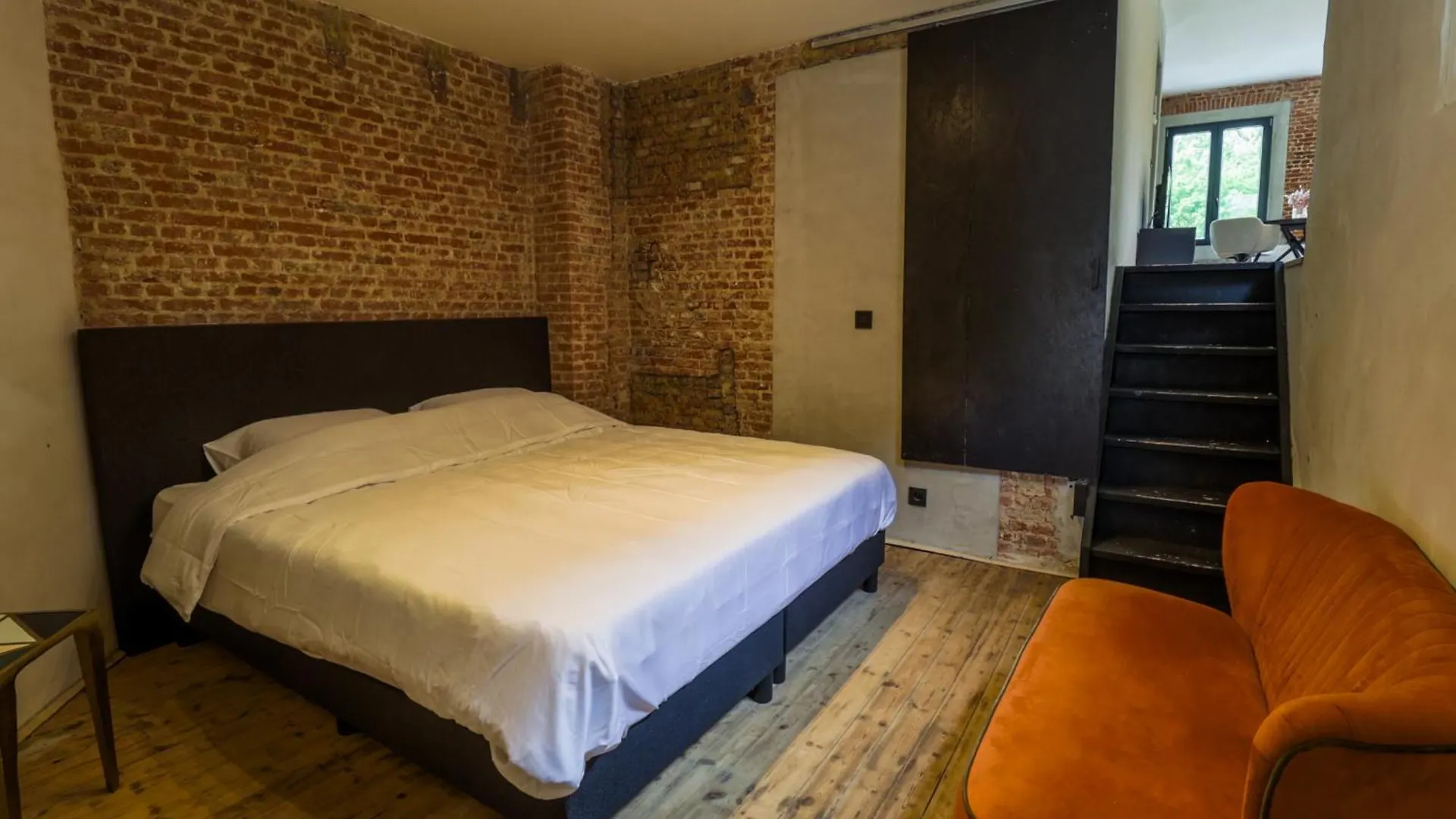 Zooside Suites Antverpy 0*,  Belgie
